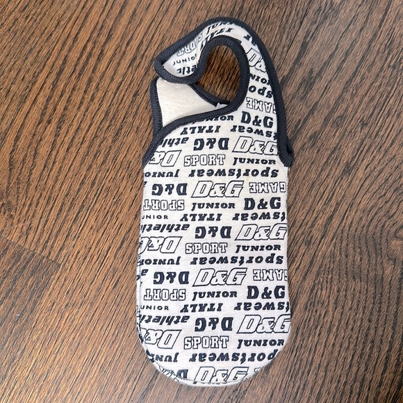 D&G Junior Baby Bottle Holder - Picture 1 of 3